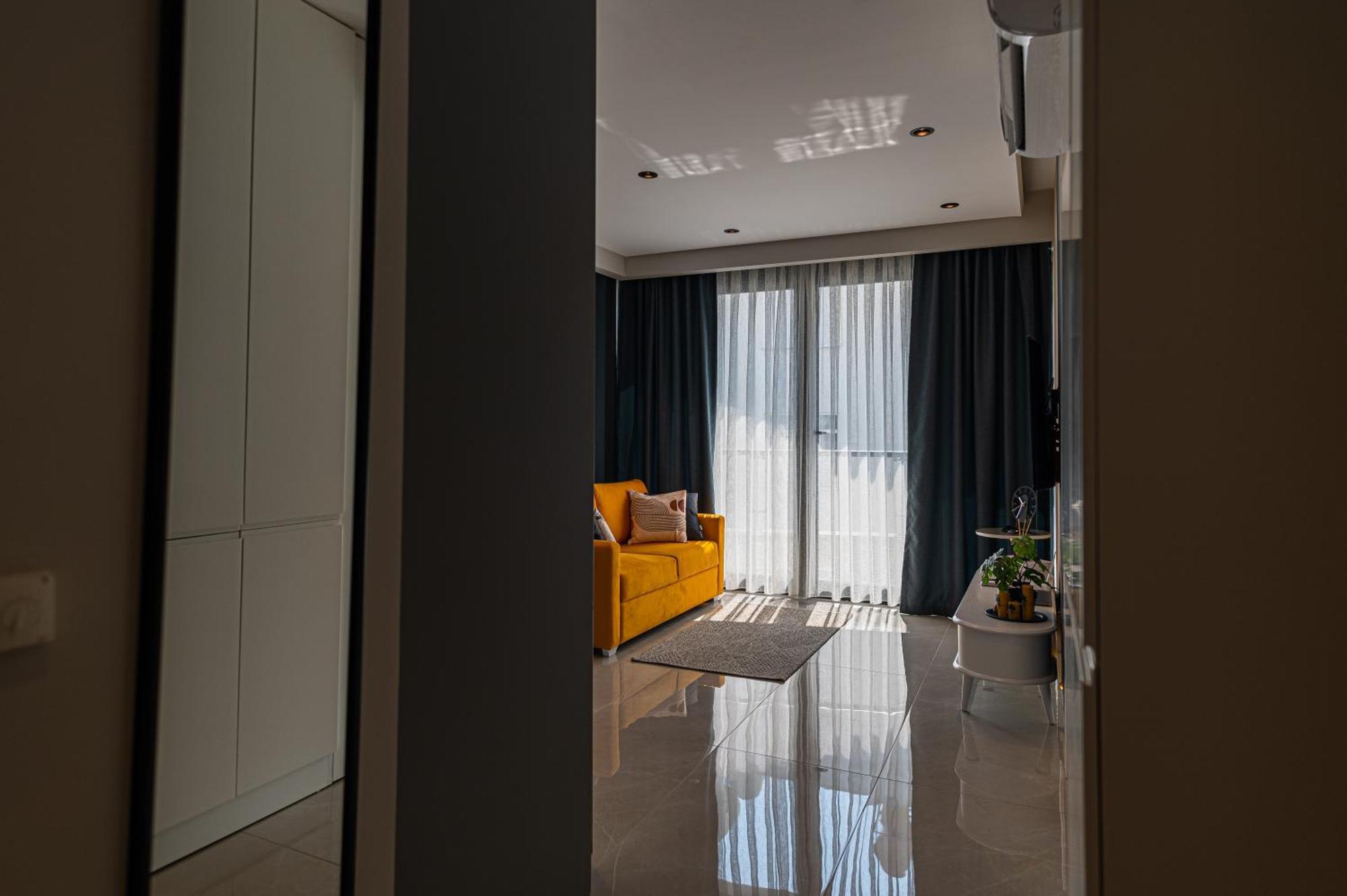 Sa Apartments! 150m To The Daire *