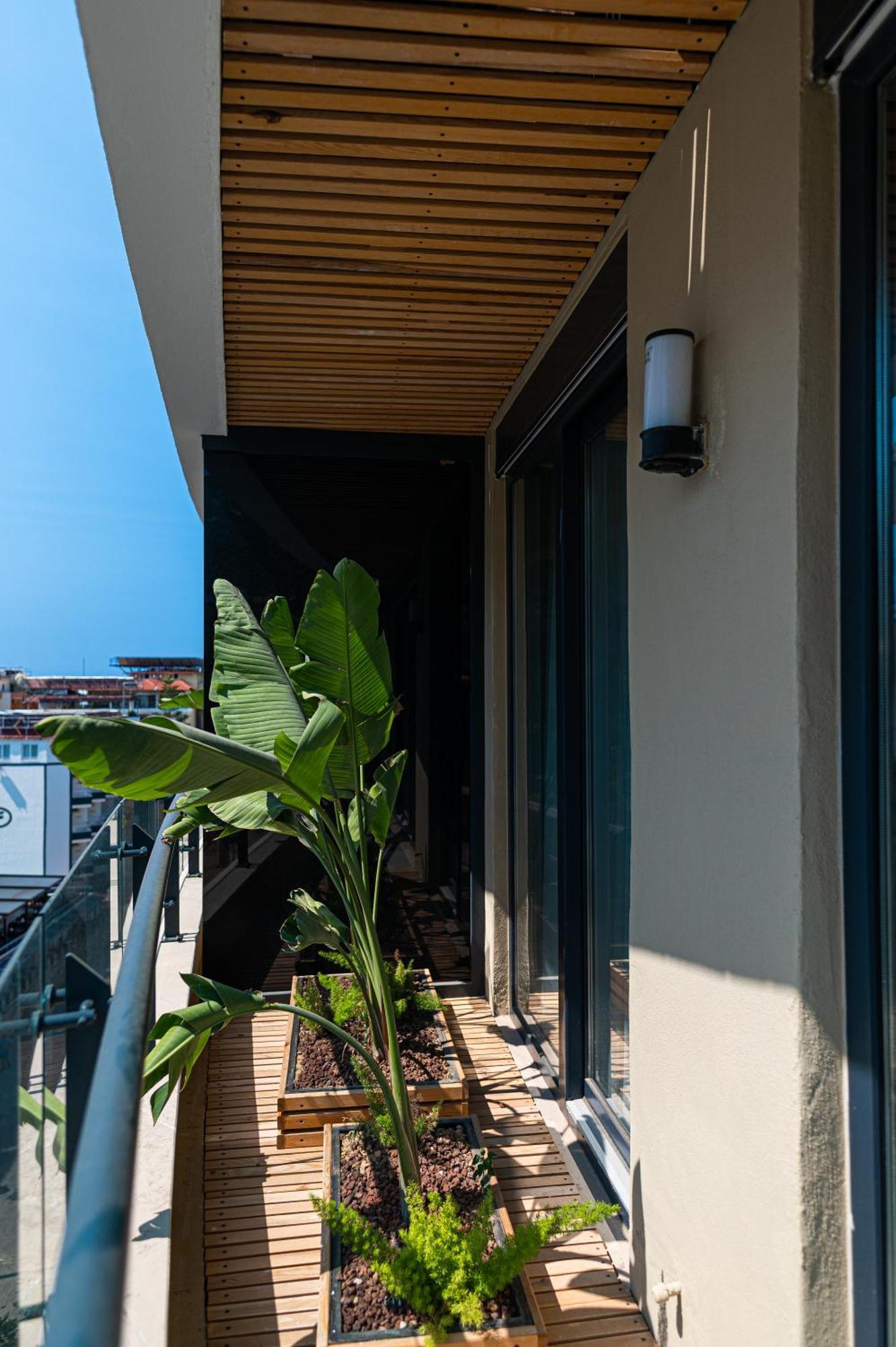 Daire Sa Apartments! 150m To The
