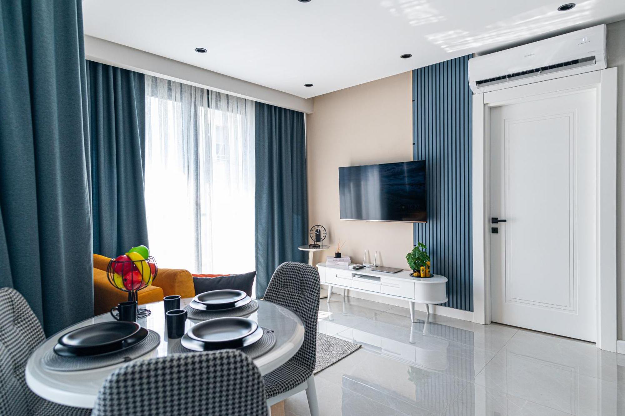 Sa Apartments! 150m To The Daire