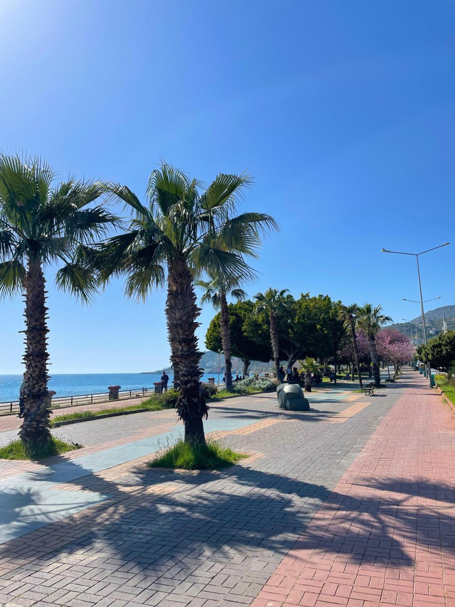 Daire Sa Apartments! 150m To The