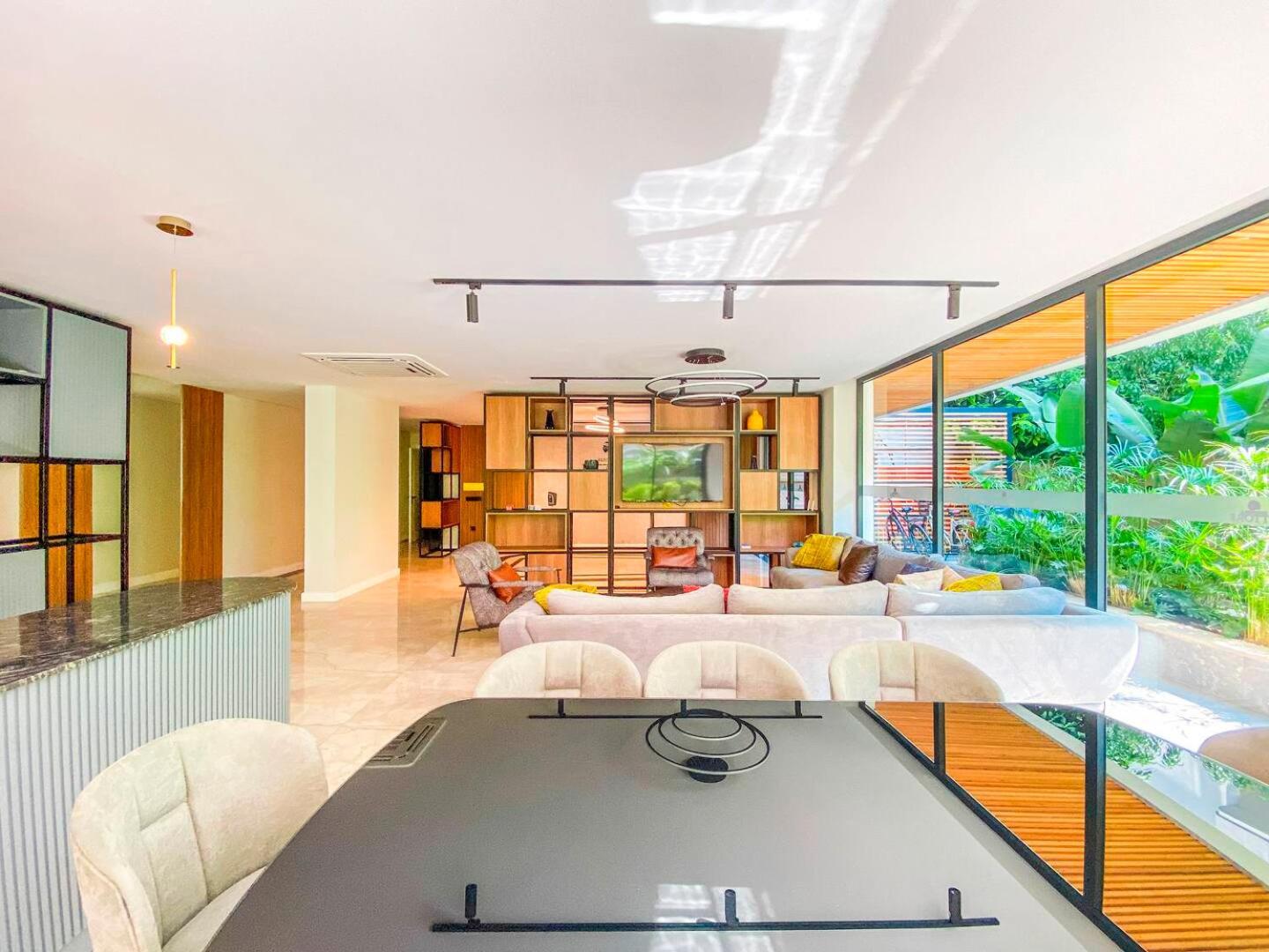 Sa Apartments! 150m To The Daire